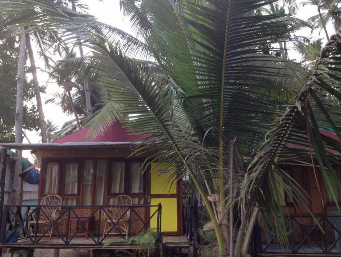 Over The Moon Beach Resorts Palolem Eksteriør bilde